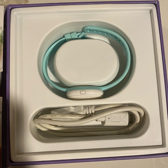 AVA Bracelet Fertility Tracker with Box - Picture 7 of 10